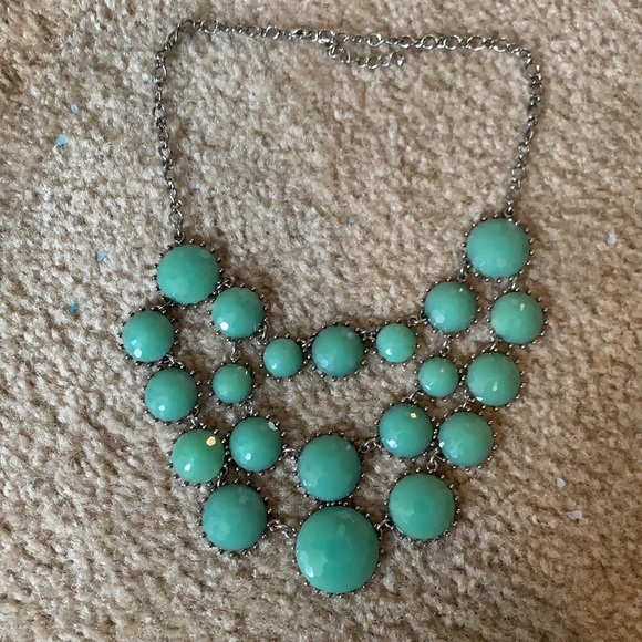 Jewelry - Sale🚨 tiered statement necklace